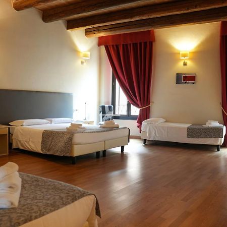 Honey Rooms Ferrara Exterior foto